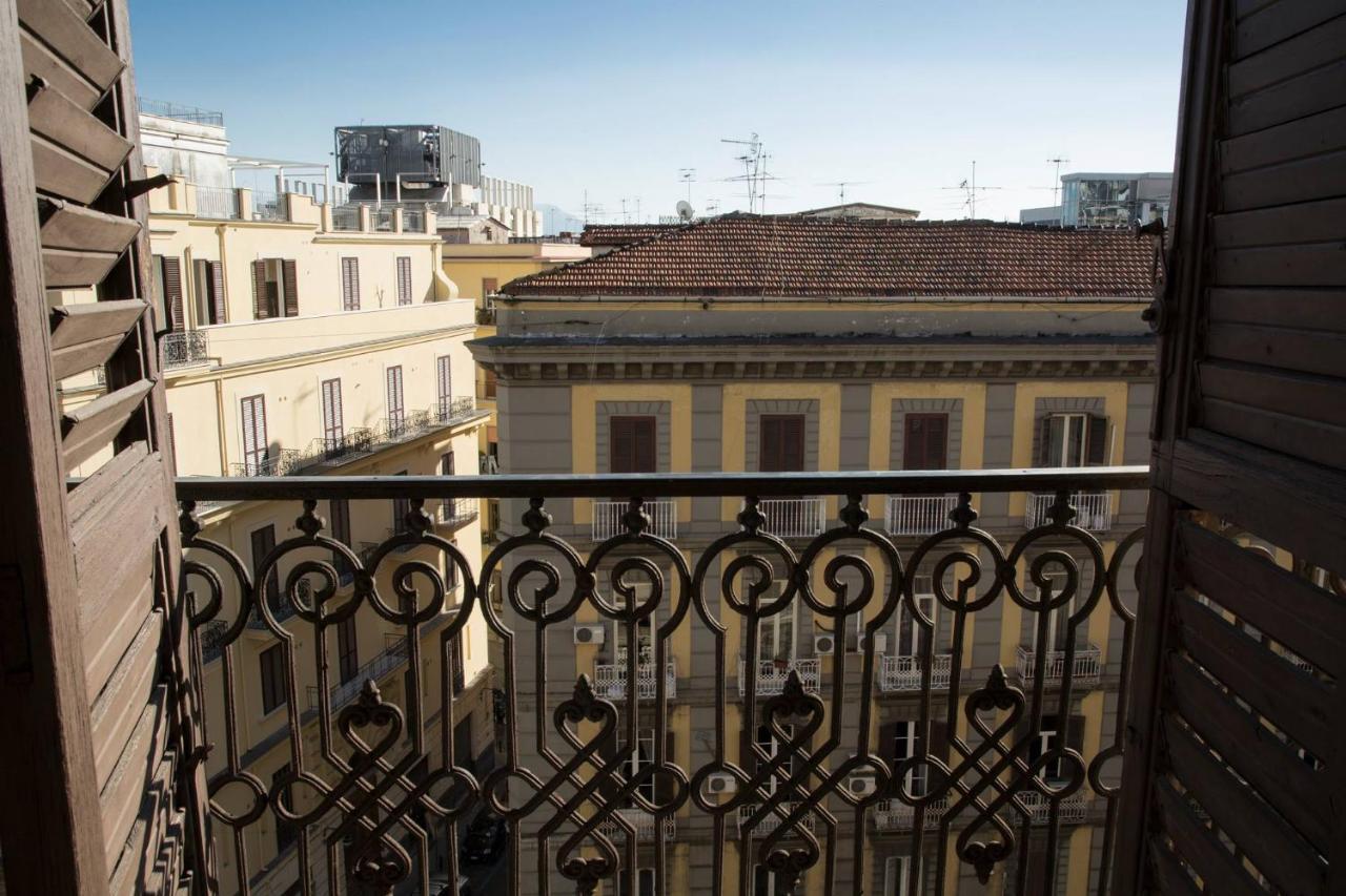 Bnb Al Centro E Meglio, Napoliアパートメント エクステリア 写真
