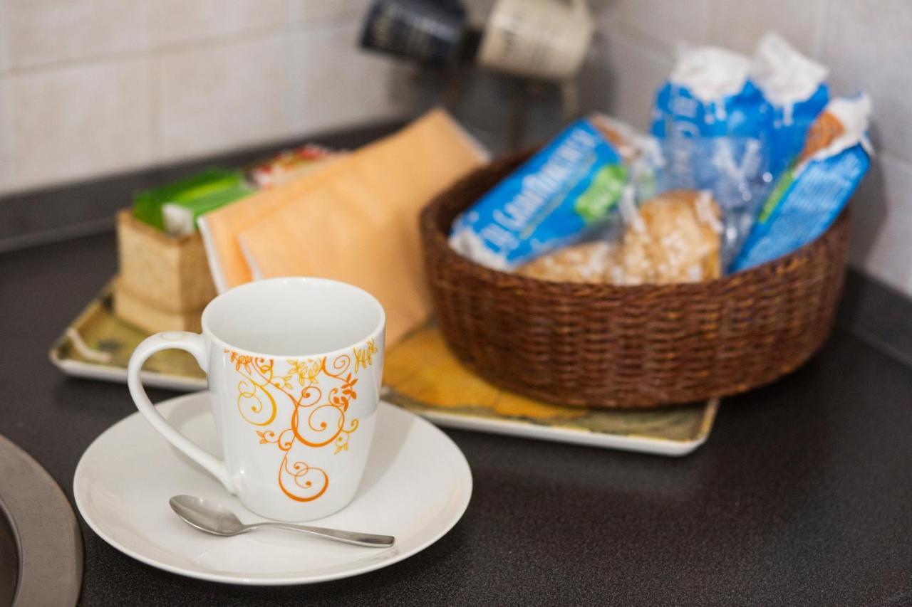Bnb Al Centro E Meglio, Napoliアパートメント エクステリア 写真